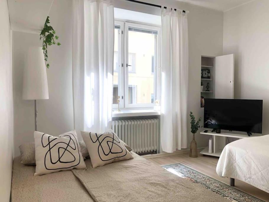 Modern And Bright Studio With Top Location Хельсинки Экстерьер фото